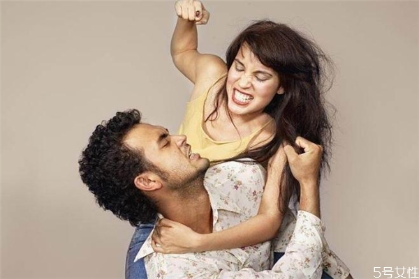 冷暴力是怎樣形成的 如何回應男友的冷暴力 冷暴力是怎樣形成的 如何回應男友的冷暴力