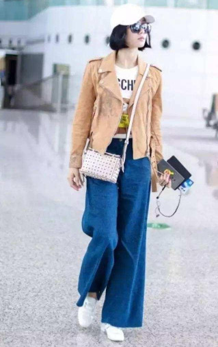 闊腿牛仔褲怎么搭配最好看 闊腿牛仔褲怎么搭配最好看