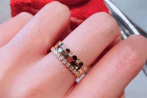 尚美巴黎蜂巢戒指價格 尚美巴黎蜂巢戒指寓意 尚美巴黎蜂巢戒指價格 尚美巴黎蜂巢戒指寓意