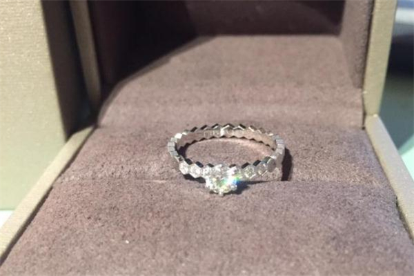 尚美巴黎定制戒指要多久 尚美定制款和專柜成品有區(qū)別嗎 尚美巴黎定制戒指要多久 尚美定制款和專柜成品有區(qū)別嗎