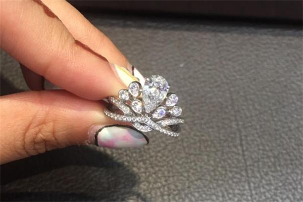 尚美巴黎一克拉鉆戒多少錢 尚美巴黎戒指貴嗎 尚美巴黎一克拉鉆戒多少錢 尚美巴黎戒指貴嗎