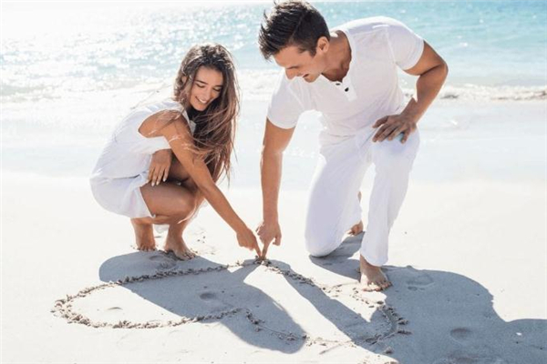 二婚和復(fù)婚哪個(gè)會(huì)幸福 二婚和復(fù)婚哪個(gè)更好 二婚和復(fù)婚哪個(gè)會(huì)幸福 二婚和復(fù)婚哪個(gè)更好