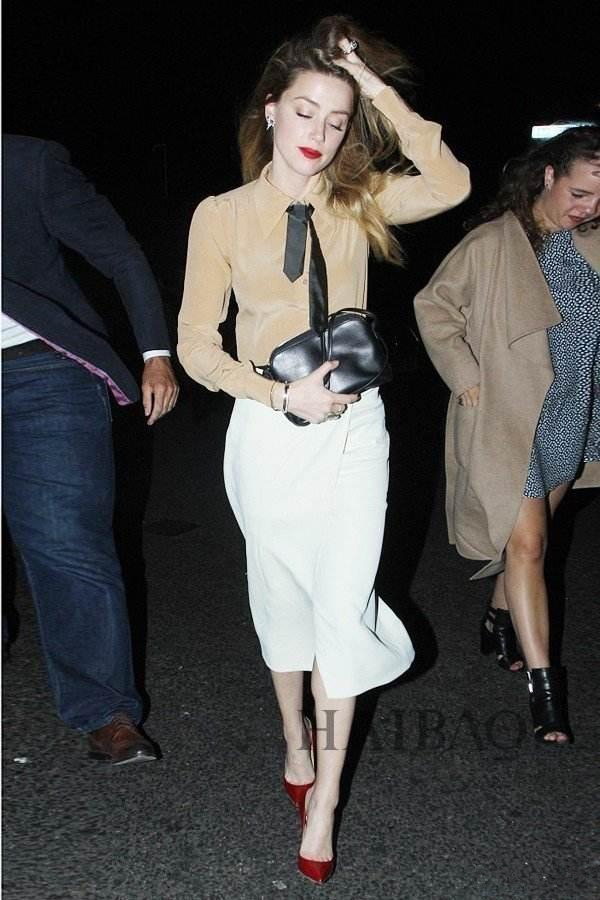 高腰裙配什么上衣好看 改變腰身的比例 高腰裙配什么上衣好看 改變腰身的比例