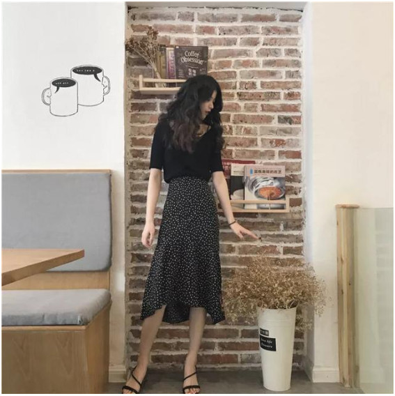 高腰裙配什么上衣好看 改變腰身的比例 高腰裙配什么上衣好看 改變腰身的比例