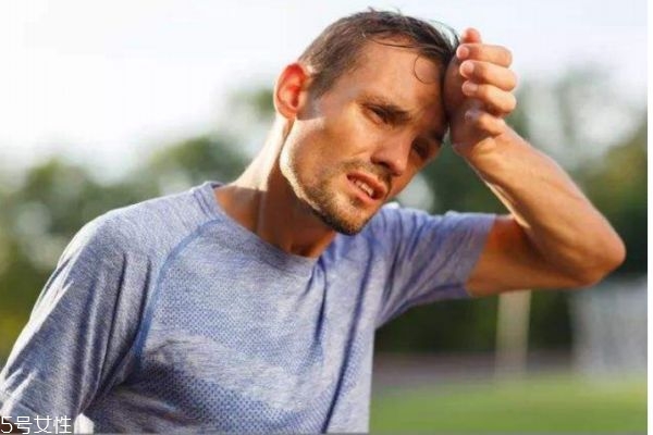 什么是低血糖反應呢 低血糖反應有什么危害呢 什么是低血糖反應呢 低血糖反應有什么危害呢