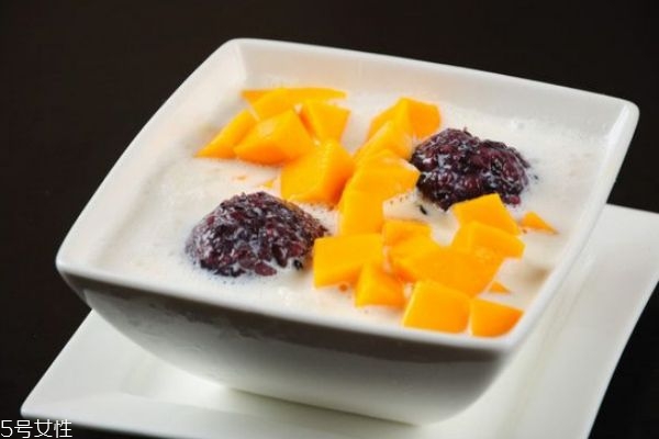 芒果要怎么挑選 芒果的功效與作用 芒果要怎么挑選 芒果的功效與作用