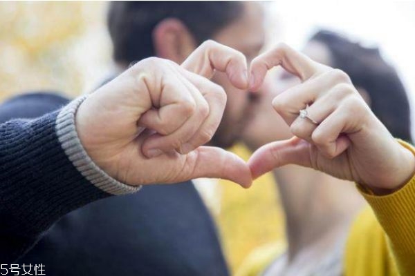 送男性朋友什么禮物比較好 男人內(nèi)心想收到的禮物 送男性朋友什么禮物比較好 男人內(nèi)心想收到的禮物