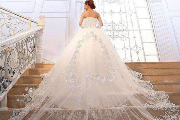 婚后女人應(yīng)該學(xué)會做什么 女人婚后要學(xué)會獨立嗎 婚后女人應(yīng)該學(xué)會做什么 女人婚后要學(xué)會獨立嗎