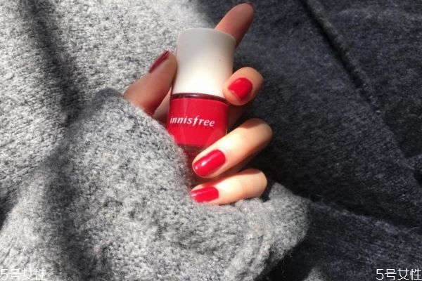 指甲油怎么涂均勻 指甲油的顏色要按照膚色來選 指甲油怎么涂均勻 指甲油的顏色要按照膚色來選