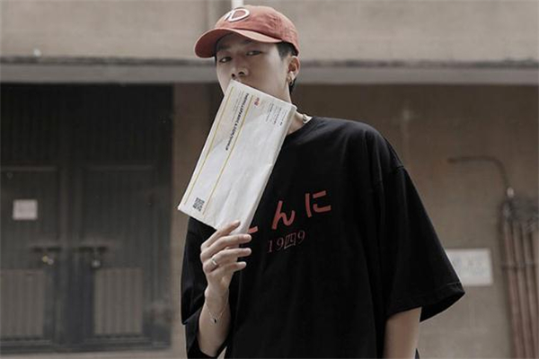 鹽系男生如何穿搭 鹽系男生穿衣搭配圖片 鹽系男生如何穿搭 鹽系男生穿衣搭配圖片