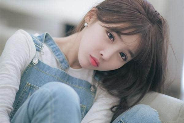 臉部左右不對(duì)稱怎么矯正 臉部左右不對(duì)稱的原因 臉部左右不對(duì)稱怎么矯正 臉部左右不對(duì)稱的原因