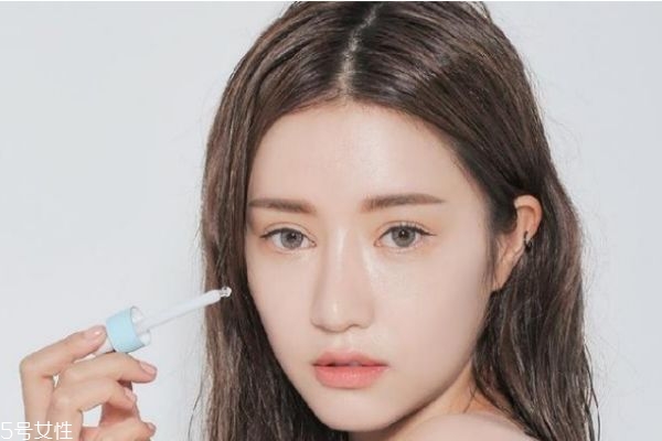 怎么化妝更服帖 讓妝容更服帖的技巧 怎么化妝更服帖 讓妝容更服帖的技巧
