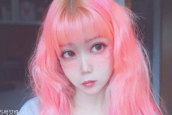 洛麗塔妝容怎么畫(huà) 洛麗塔妝容教程 洛麗塔妝容怎么畫(huà) 洛麗塔妝容教程