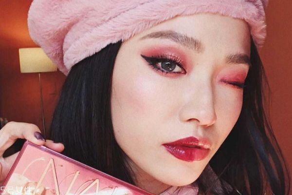 姐妹聚會妝容怎么畫好看 聚會妝容的特點 姐妹聚會妝容怎么畫好看 聚會妝容的特點