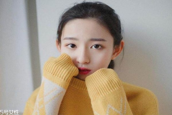 冬季應(yīng)該怎么化妝 化妝錯誤會導(dǎo)致皮膚變差 冬季應(yīng)該怎么化妝 化妝錯誤會導(dǎo)致皮膚變差