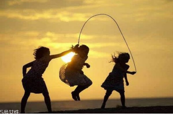 跳繩會有危害嗎 應(yīng)該怎么合理跳繩呢