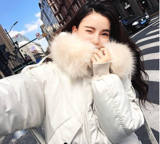 今年女款羽絨服流行什么顏色和款式 今年女款羽絨服流行什么顏色和款式