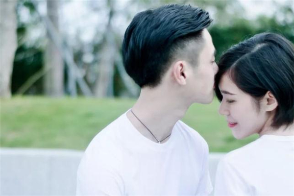 男生長(zhǎng)得丑怎么追女生 喜歡的女生說我丑怎么辦 男生長(zhǎng)得丑怎么追女生 喜歡的女生說我丑怎么辦