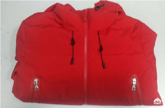 哪個牌子長款羽絨服不鉆絨 看工藝選擇 哪個牌子長款羽絨服不鉆絨 看工藝選擇