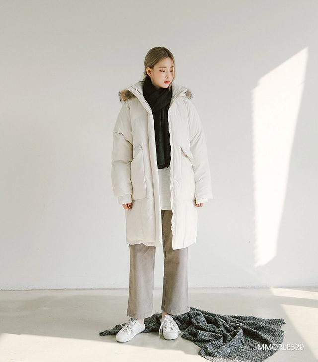 長款羽絨服內(nèi)搭什么好看 越簡單越經(jīng)典 長款羽絨服內(nèi)搭什么好看 越簡單越經(jīng)典