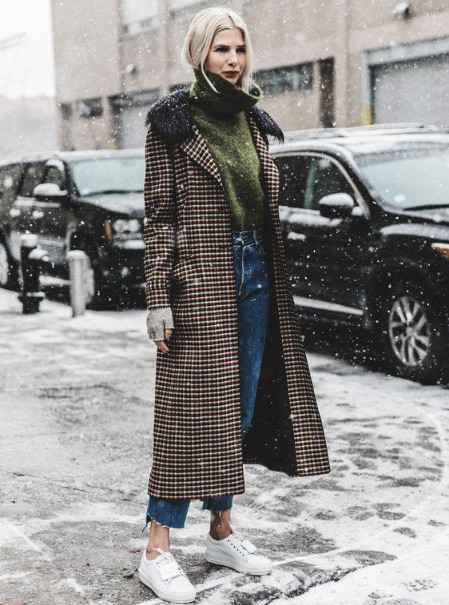 長款羽絨服內(nèi)搭什么好看 越簡單越經(jīng)典 長款羽絨服內(nèi)搭什么好看 越簡單越經(jīng)典