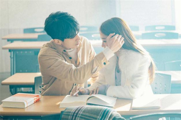 第一次相親要送禮物嗎 第一次相親送什么花合適 第一次相親要送禮物嗎 第一次相親送什么花合適