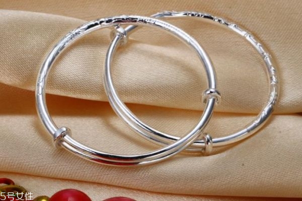 夢(mèng)祥銀是怎么樣的品牌呢 夢(mèng)祥銀是哪個(gè)國(guó)家的呢 夢(mèng)祥銀是怎么樣的品牌呢 夢(mèng)祥銀是哪個(gè)國(guó)家的呢