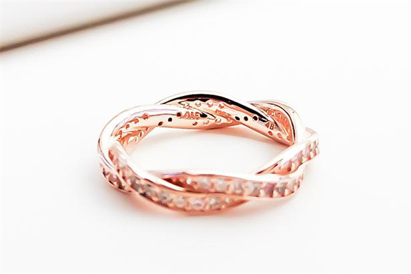 潘多拉命運(yùn)之輪戒指掉色嗎 潘多拉命運(yùn)之輪戒指什么材質(zhì) 潘多拉命運(yùn)之輪戒指掉色嗎 潘多拉命運(yùn)之輪戒指什么材質(zhì)