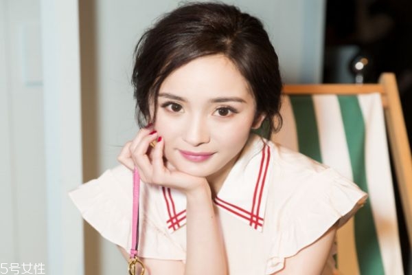 痘痘為什么會變白 痘痘變白了要擠掉嗎 痘痘為什么會變白 痘痘變白了要擠掉嗎