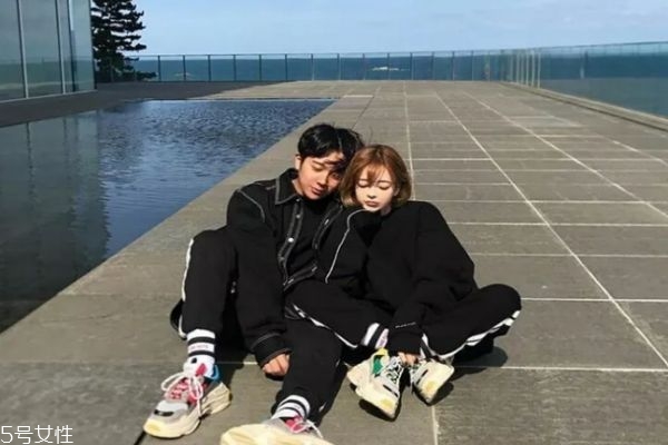 男生說我想你了如何高情商的回答 教你拴住男人心 男生說我想你了如何高情商的回答 教你拴住男人心