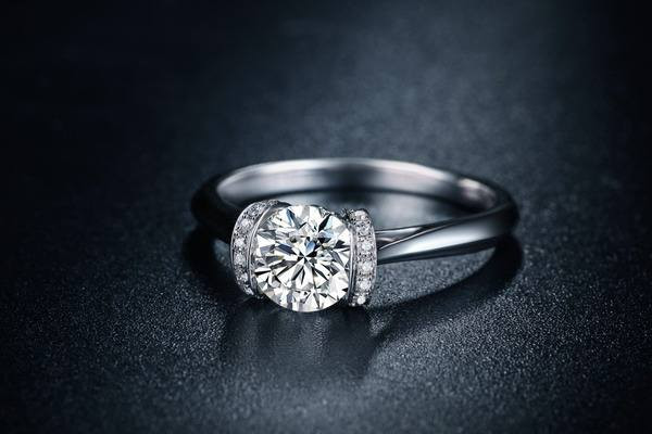 橢圓形鉆石的鑲嵌方法有哪些 如何購(gòu)選十分的裸鉆 橢圓形鉆石的鑲嵌方法有哪些 如何購(gòu)選十分的裸鉆