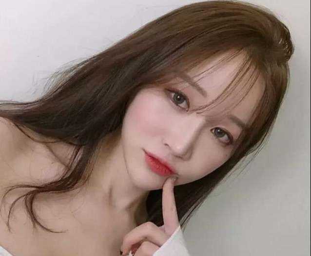 長臉型適合什么樣的燙發(fā)型 長方臉適合的發(fā)型推薦 長臉型適合什么樣的燙發(fā)型 長方臉適合的發(fā)型推薦