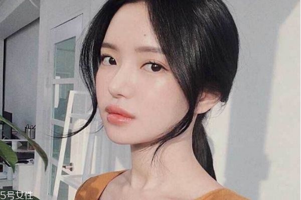 怎么看自己適不適合留劉海 什么人不適合留劉海 怎么看自己適不適合留劉海 什么人不適合留劉海