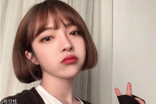 怎么看自己適不適合留劉海 什么人不適合留劉海 怎么看自己適不適合留劉海 什么人不適合留劉海