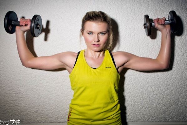 如何瘦手臂呢 手臂應該怎么瘦呢 如何瘦手臂呢 手臂應該怎么瘦呢