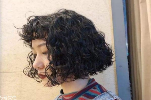 羊毛卷怎么卷 羊毛卷短發(fā)發(fā)型圖片 羊毛卷怎么卷 羊毛卷短發(fā)發(fā)型圖片