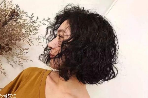 羊毛卷怎么卷 羊毛卷短發(fā)發(fā)型圖片 羊毛卷怎么卷 羊毛卷短發(fā)發(fā)型圖片