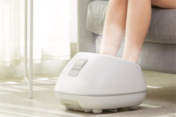 孕婦可以用鹽水泡腳嗎 孕婦用鹽水泡腳好嗎 孕婦可以用鹽水泡腳嗎 孕婦用鹽水泡腳好嗎