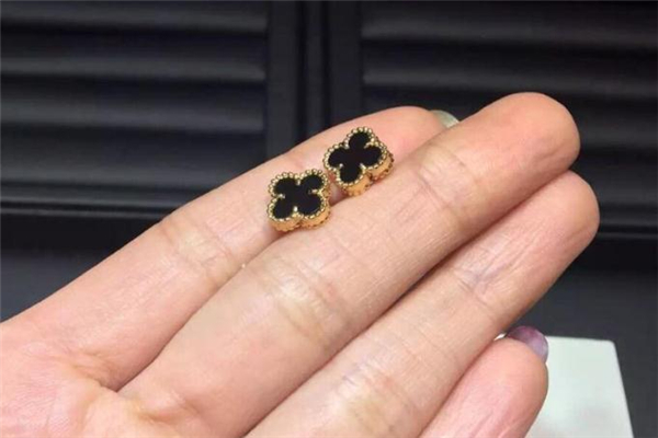 梵克雅寶在哪個(gè)國(guó)家最便宜 梵克雅寶哪里買最便宜 梵克雅寶在哪個(gè)國(guó)家最便宜 梵克雅寶哪里買最便宜