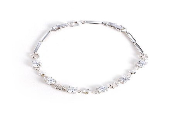 白金鉆石手鏈如何挑選 白金手鏈一般多少錢(qián) 白金鉆石手鏈如何挑選 白金手鏈一般多少錢(qián)