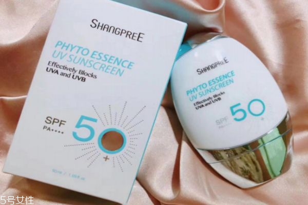 防曬霜可以經(jīng)常使用嗎 防曬霜會傷害皮膚嗎 防曬霜可以經(jīng)常使用嗎 防曬霜會傷害皮膚嗎