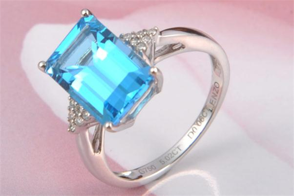 enzo和通靈珠寶哪個(gè)好 enzo和通靈哪個(gè)貴 enzo和通靈珠寶哪個(gè)好 enzo和通靈哪個(gè)貴