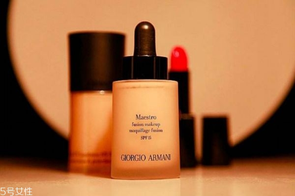 哪個(gè)粉底液適合男生 適合男生的粉底液推薦 哪個(gè)粉底液適合男生 適合男生的粉底液推薦