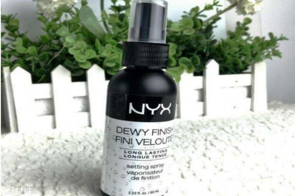 nyx定妝噴霧什么時候用 nyx定妝噴霧介紹 nyx定妝噴霧什么時候用 nyx定妝噴霧介紹