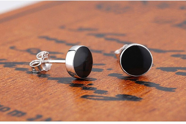 鉑金耳釘和k金耳釘哪個(gè)好 怎么挑選男士耳釘 鉑金耳釘和k金耳釘哪個(gè)好 怎么挑選男士耳釘