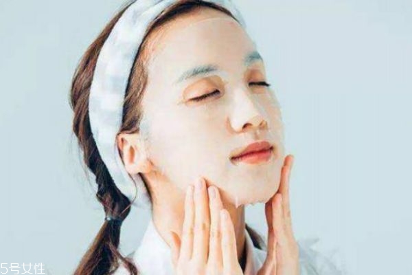 不同的面膜應(yīng)該怎么使用 所有面膜都可以熱水加熱嗎 不同的面膜應(yīng)該怎么使用 所有面膜都可以熱水加熱嗎