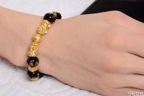 男生可以戴轉(zhuǎn)運珠嗎 男生可以戴手鏈嗎 男生可以戴轉(zhuǎn)運珠嗎 男生可以戴手鏈嗎