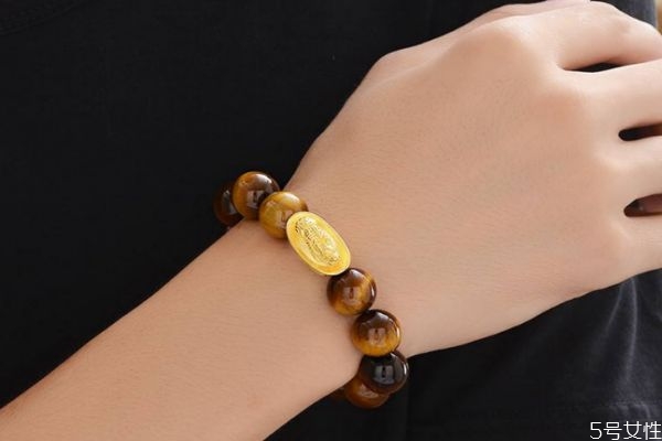 男生可以戴轉(zhuǎn)運珠嗎 男生可以戴手鏈嗎 男生可以戴轉(zhuǎn)運珠嗎 男生可以戴手鏈嗎