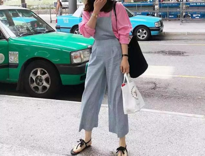 買什么款式的吊帶褲最好看 買什么款式的吊帶褲最好看