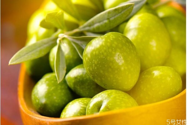 橄欖有什么營(yíng)養(yǎng)價(jià)值呢 吃橄欖有什么作用呢 橄欖有什么營(yíng)養(yǎng)價(jià)值呢 吃橄欖有什么作用呢